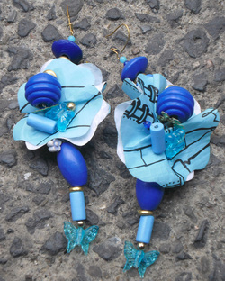 Boucles d'oreille Fleur bleue cdemontardy